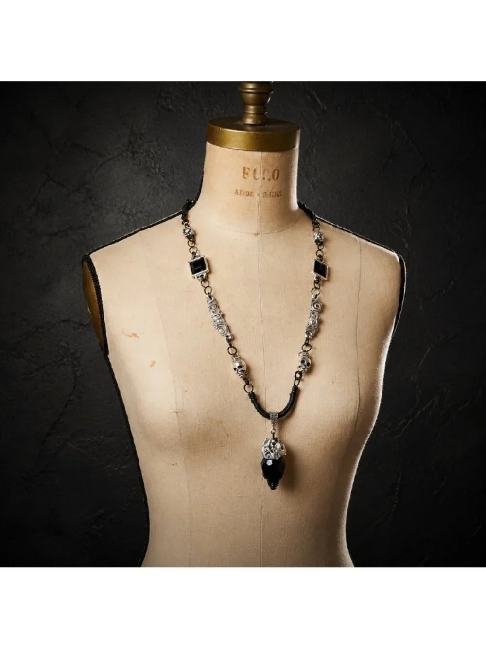 Gothic Elegance Aurora Crystal Skull Necklace | Black Onyx & Silver Metalwork